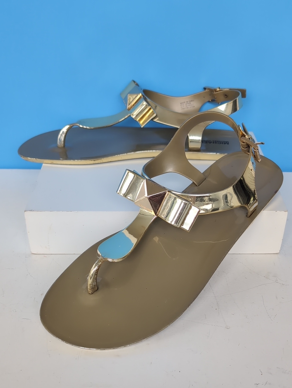 Michael Michael Kors Women's Gold Bow Thong Sandals Size 11M